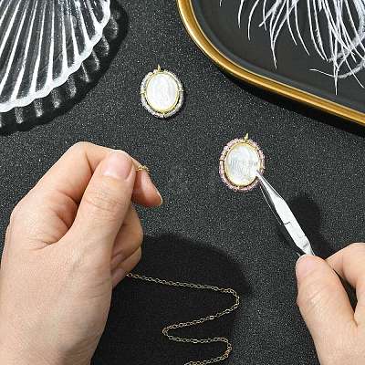 2Pcs 2 Colors Rack Plating Brass Micro Pave Cubic Zirconia & Shell Pendants KK-CJ0003-03-1