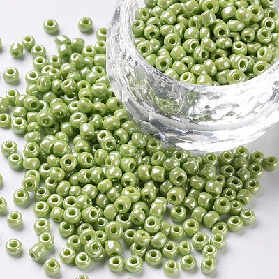 8/0 Glass Seed Beads SEED-US0003-3mm-124-1