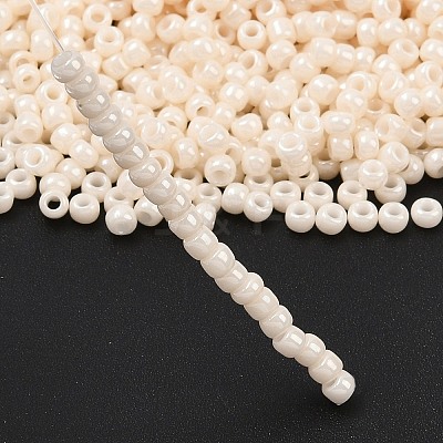TOHO 8/0 Round Beads SEED-TR08-0123L-1