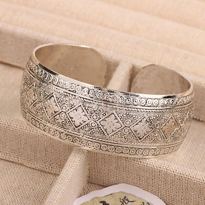 Tibetan Style Alloy Cuff Bangles FS-WGDEA5F-05-1