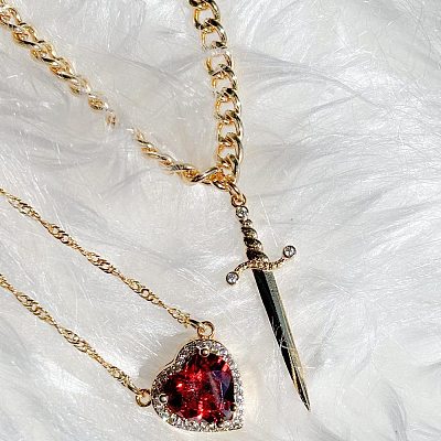 2Pcs Sword & Heart Zinc Alloy Light Siam Rhinestone Pendant Double Layer Necklaces for Women FS-WG484C5-01-1