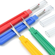 4Pcs 4 Colors Plastic Handle Iron Seam Rippers TOOL-YW0001-23