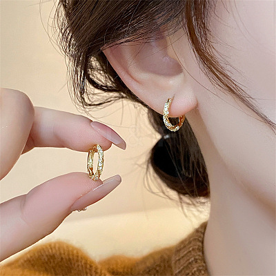 Twist Ring Alloy Crystal Rhinestone Hoop Earrings FS-WGBE8B9-01-1