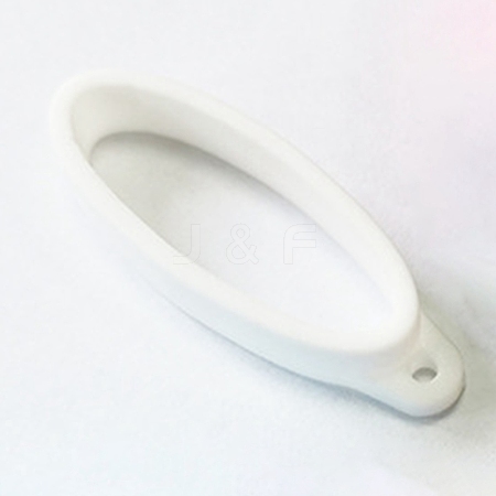 Silicone Pendant SIL-WH0008-16E-1