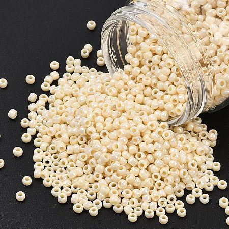 TOHO 8/0 Round Beads SEED-TR08-0409-1