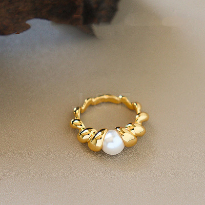 Twist Brass & Plastic Pearl Finger Rings WG278BB-01-1