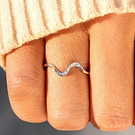 Wave Shaped Brass Micro Pave Clear Cubic Zirconia Finger Rings FS-WG385C2-02-1