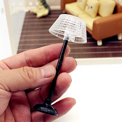 Mini Plastic Floor Lamp PW-WG7A2C3-01-1