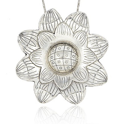 Vintage Flower Pendant Necklace Findings TIBE-M001-101-1