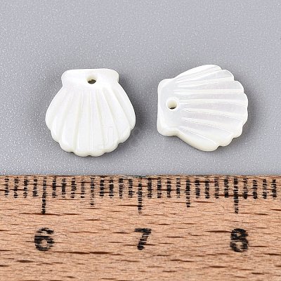 Natural Trochus Shell Carved Pendants SHEL-Q028-06-1