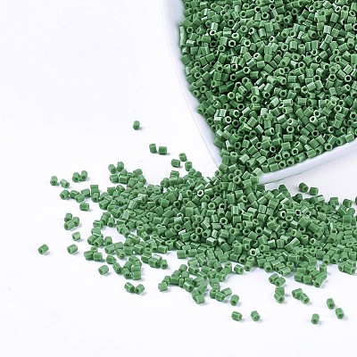 MGB Matsuno Glass Beads SEED-R018-747-1