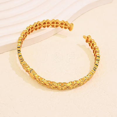 Vintage Brass Carved Four-Leaf Clover Hinged Cuff Bangles for Women BK9930-1